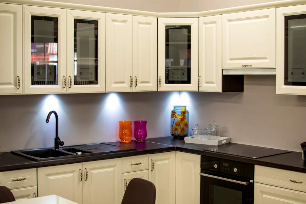 hand-painted kitchens in el Matarraña and Bajo Aragón